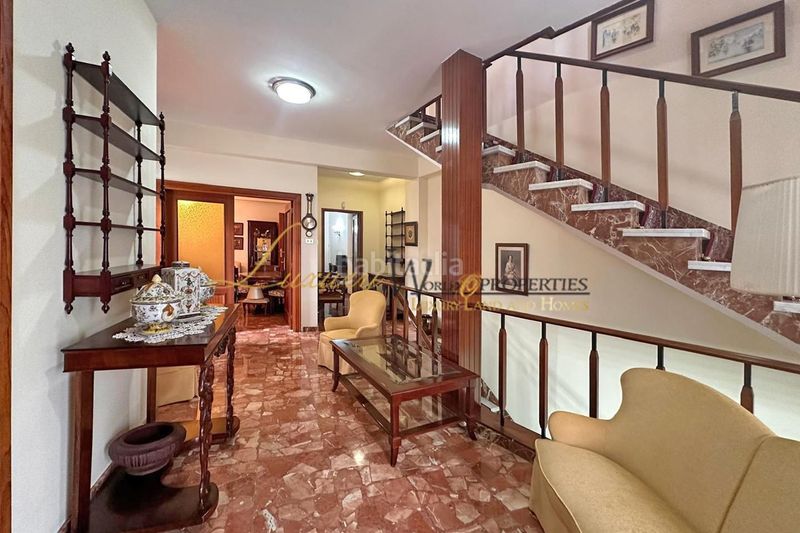 Foto b9c9bc42-daf8-4ddf-930a-a45d5f0e76be. Casa amb aparcament a Guía de Isora interior Guía de Isora