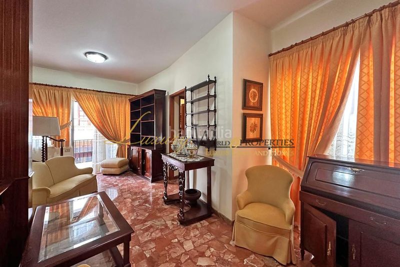 Foto cdd3132d-e8fd-40c4-939d-92360370d257. Casa amb aparcament a Guía de Isora interior Guía de Isora