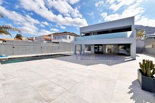 Haus  El sauce. Villa en el madronal