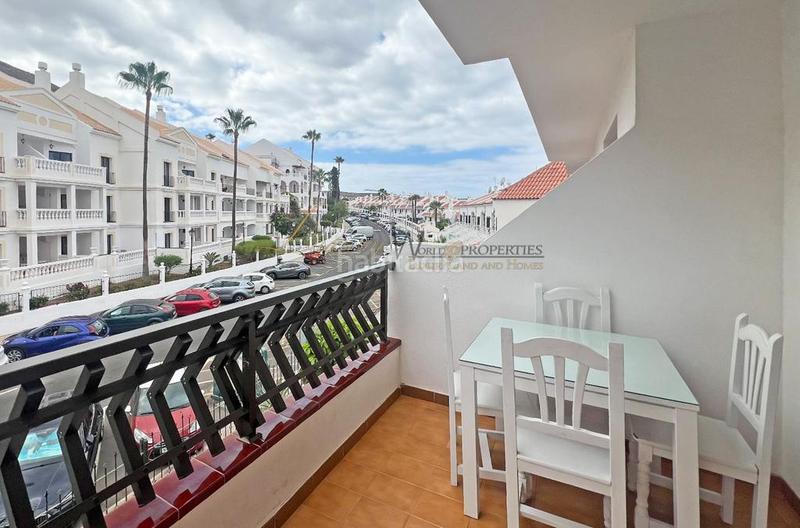 Foto 4e770eac-a871-4513-b1d3-cccaa22baee9. Apartament amb piscina a Los Cristianos Arona