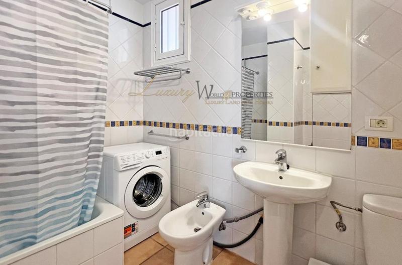 Foto 8b1ec0e2-098b-43fb-af3d-8c79ca15cc7d. Apartament amb piscina a Los Cristianos Arona