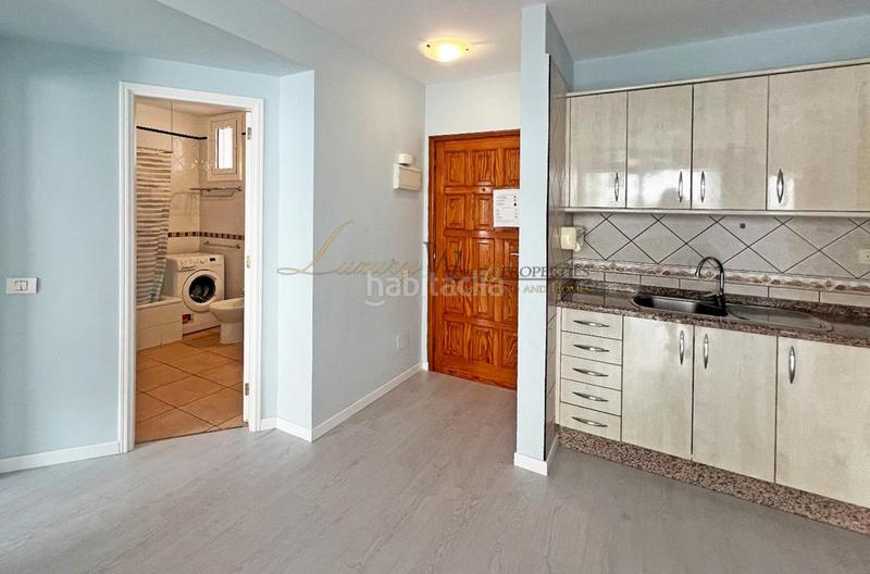 Foto 9ff5f335-9f07-4ada-aa4c-dec0ecba8941. Apartament amb piscina a Los Cristianos Arona