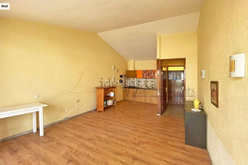 Foto 56b60e77-7e61-4e13-953f-060b91bb2ee6. Apartament amb piscina a Playa de las Américas Adeje