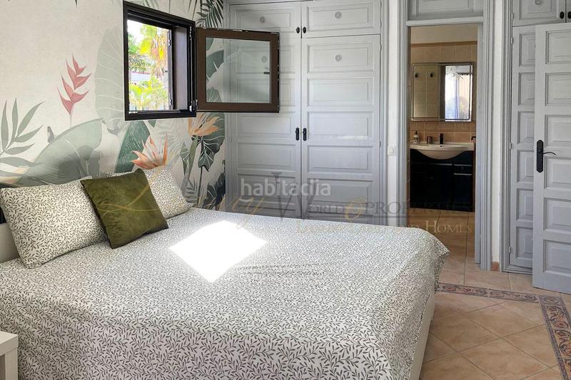 Foto c36e62fc-2ca4-4101-bbc6-2c0a4d3762b0. Piccolo appartamento con piscina in Playa de las Américas Arona