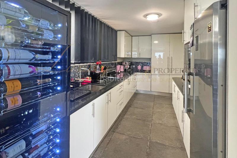 Foto 6ca7f540-78ac-40a3-8c18-cbf50f107ba1. Casa con parcheggio piscina in Chayofa Arona