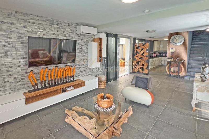 Foto 98c5b828-3ab3-4913-a4c9-dfd62323c3f0. Casa con parcheggio piscina in Chayofa Arona