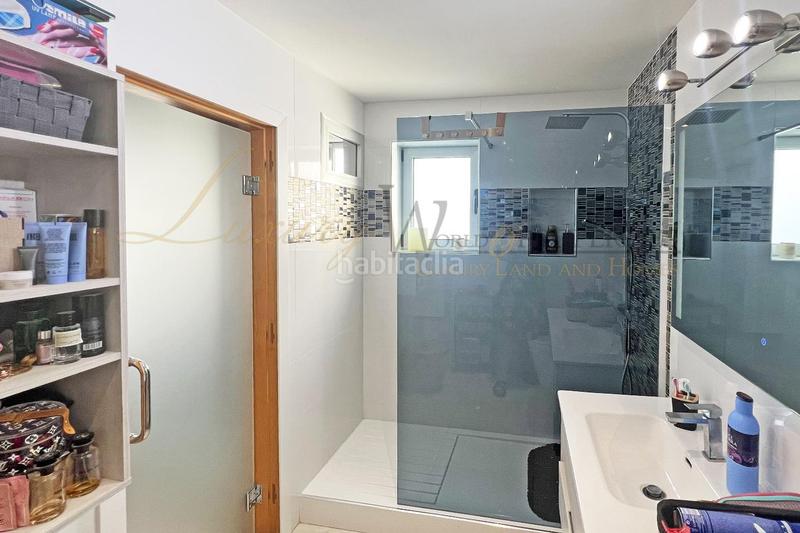 Foto b8cb4df7-1de8-47b4-8a2c-e0933a49d69c. Casa con parcheggio piscina in Chayofa Arona