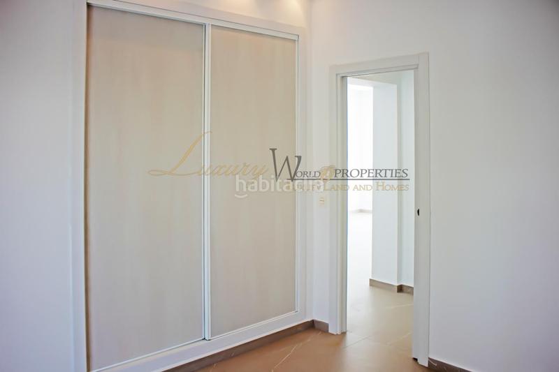 Foto c4edfb61-7e5e-44d1-8279-dbe703257d39. Appartement mit pool in Playa de Fañabé Adeje