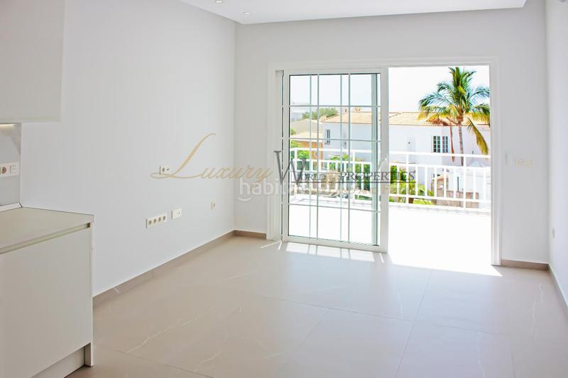 Foto e8a17d15-504f-42d4-8937-37a96b7ecbc0. Appartement mit pool in Playa de Fañabé Adeje