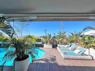 Casa  Dublin. Villa en el madronal