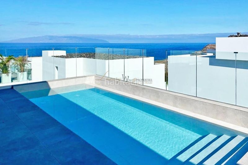 Foto 92bd0798-48c4-46c4-bb0b-5cd4ff3ff7c8. Casa amb aparcament piscina a Callao Salvaje - Playa Paraíso Adeje