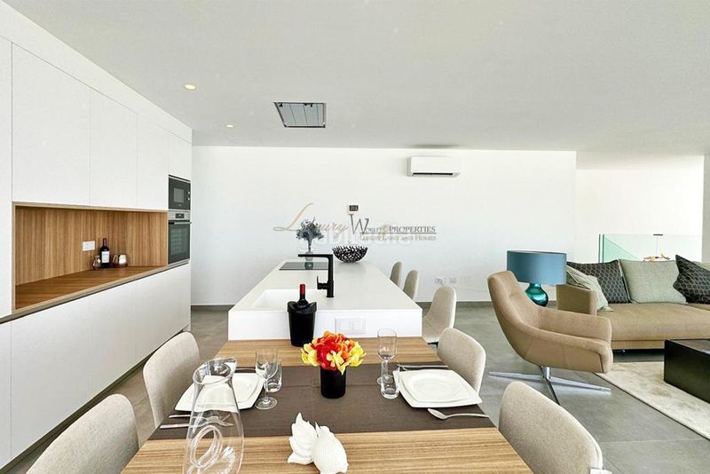 Foto d9fa9453-b05d-4798-8236-fa41efea30c7. Casa amb aparcament piscina a Callao Salvaje - Playa Paraíso Adeje