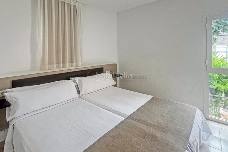 Foto 13ec1ff0-dfd6-414c-a3ee-5d1633d46c7b. Apartament amb piscina a Playa de Fañabé Adeje