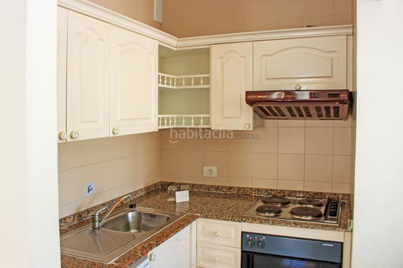 Foto 1dde10b4-26c3-4f19-be02-a79e4bfc4b20. Apartament amb piscina a Playa de Fañabé Adeje