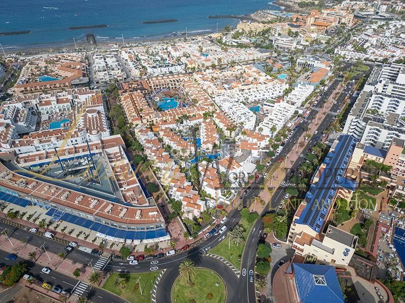 Foto 3a62cf1a-a9e8-4e0d-a977-11aae91fff28. Apartament amb piscina a Playa de Fañabé Adeje