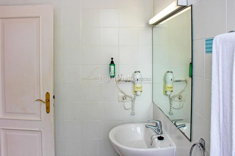 Foto d0c9f8b4-10c3-45ec-ae42-353341a6a4ce. Apartament amb piscina a Playa de Fañabé Adeje