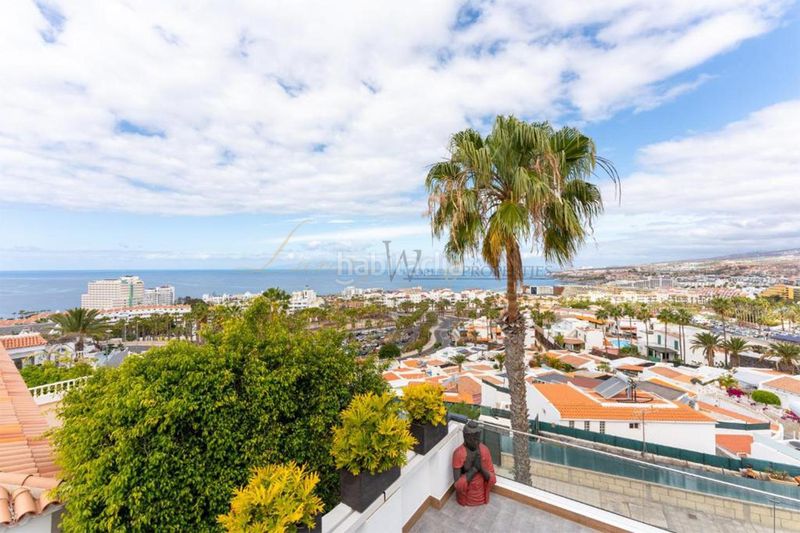 Foto 3401a9a6-0d03-451c-8c58-5b345c286afd. Casa amb aparcament piscina a San Eugenio Alto Adeje