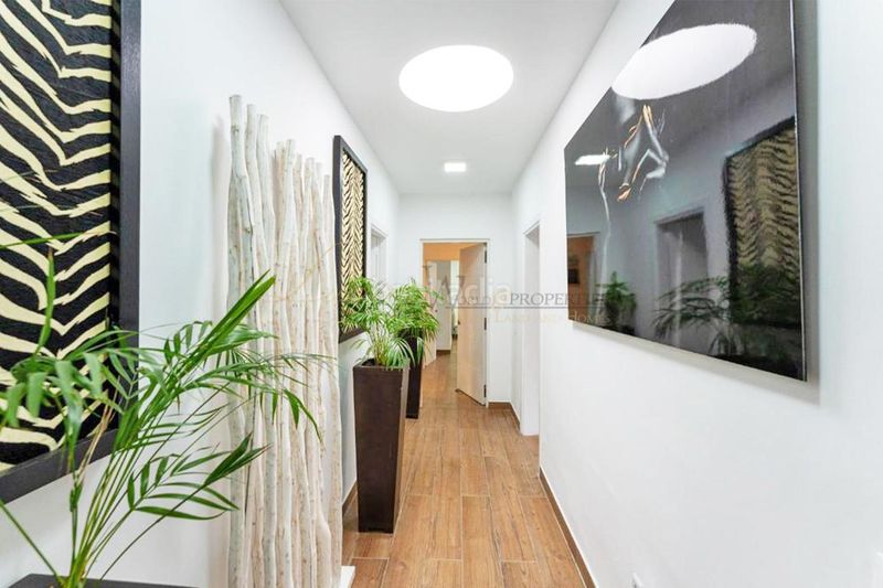 Foto 4240c3a7-a1ff-4bea-abfc-1e9c12c2cc99. Casa amb aparcament piscina a San Eugenio Alto Adeje