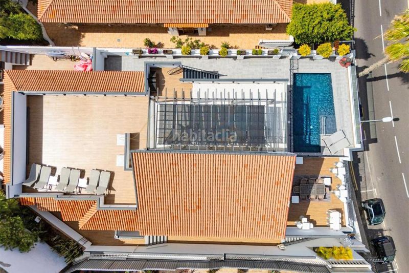 Foto 96137678-6f25-4b86-a6ed-1980598203e3. Casa amb aparcament piscina a San Eugenio Alto Adeje