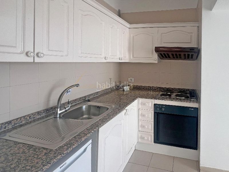 Foto 5ced6e6a-869c-4584-bad1-4d4b2b4afcd7. Apartament amb piscina a Playa de Fañabé Adeje