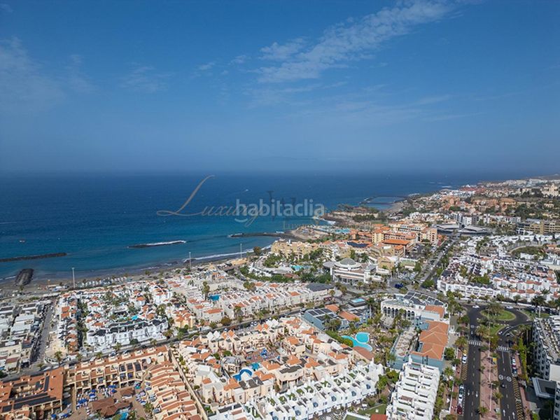 Foto 7d4eecdc-79c2-4026-9383-8ef8ae166237. Apartament amb piscina a Playa de Fañabé Adeje