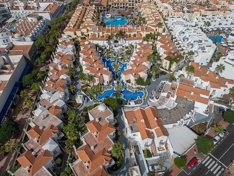 Foto 9455d55d-1b38-4f6e-907c-b71f340453f2. Apartament amb piscina a Playa de Fañabé Adeje