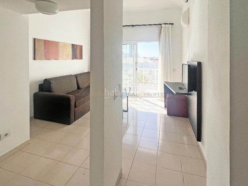 Foto c6d43221-1d03-4f84-9fea-5a44bd3be34e. Apartament amb piscina a Playa de Fañabé Adeje