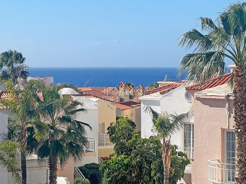 Foto e332361a-b95a-499f-bf33-7d3188f2a1ed. Apartament amb piscina a Playa de Fañabé Adeje