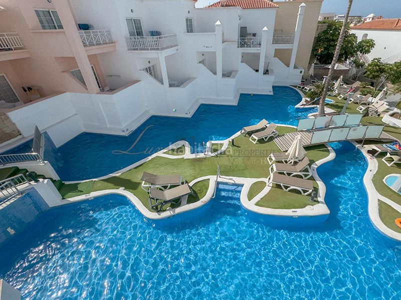 Foto edbb27ed-b040-4d2c-b297-67c55d038181. Apartament amb piscina a Playa de Fañabé Adeje