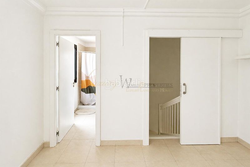 Foto 41b2394a-b236-47e8-ae17-dadba3fef8d8. Àtic amb aparcament piscina a Casco Urbano Adeje