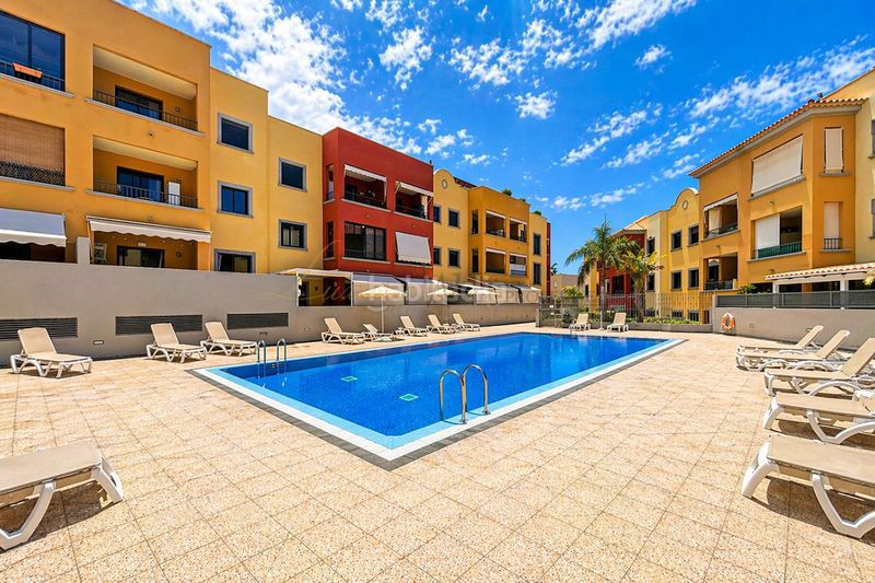 Foto 6a8e1292-8ac4-47d2-8486-4cd4915a273a. Àtic amb aparcament piscina a Casco Urbano Adeje