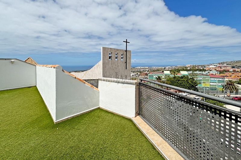 Foto f976e343-29b3-4ecc-9d9c-af7f24d92de4. Àtic amb aparcament piscina a Casco Urbano Adeje