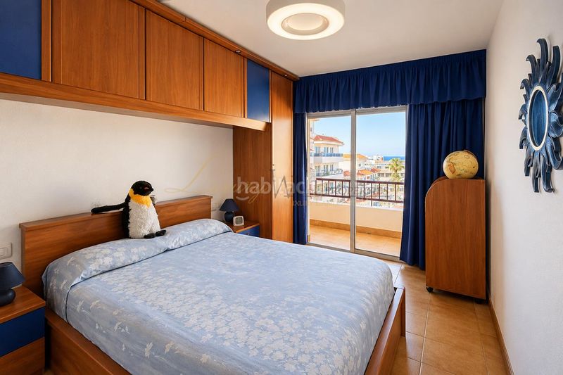 Foto f54c0070-db12-4855-9025-5d0108a2d895. Apartament amb aparcament a Playa de las Américas Arona