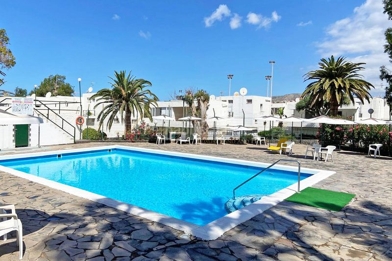 Foto 1967d332-8feb-472b-9739-66a53787896a. Apartament amb piscina a Costa del Silencio Arona