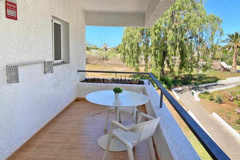 Foto 6f1d4c52-b64a-44d4-a51c-195fac4bf4bd. Apartament amb piscina a Costa del Silencio Arona
