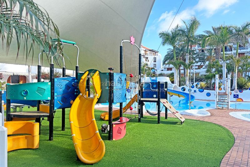 Foto 4dd3ea02-d3bc-4557-962a-6d1d48271d6f. Casa amb piscina a Playa de las Américas Arona