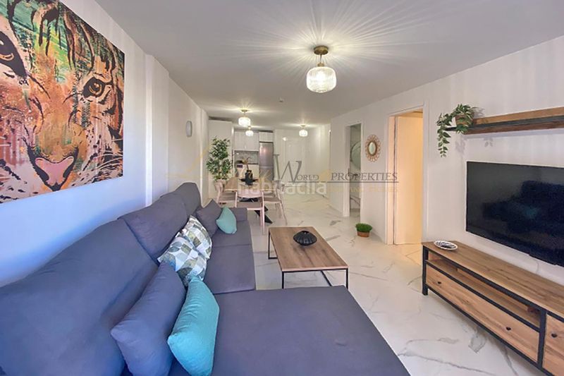 Foto fa0620a6-71c0-460e-98b6-3b5eb9720d21. Apartament amb piscina a Los Cristianos Arona
