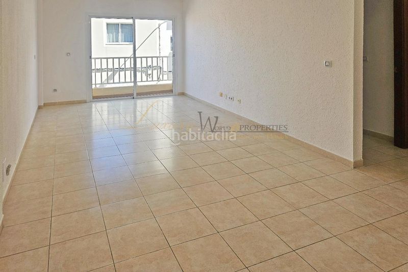 Foto dfde4ce7-ba75-420a-8cc5-5ddbb5e39e28. Apartament amb aparcament a Cabo Blanco Arona