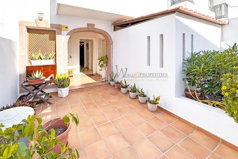 Foto 18621f0e-b026-4064-813d-a59e886a4421. Casa adossada amb aparcament piscina a Torviscas Centro y Alto Adeje