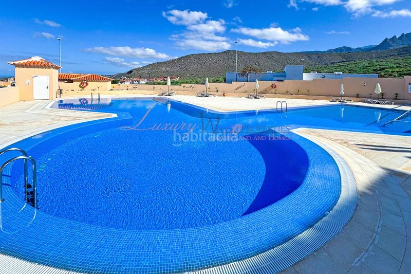 Foto f957a1a3-1534-4303-a664-48dec1d3cf21. Casa adossada amb aparcament piscina a Torviscas Centro y Alto Adeje