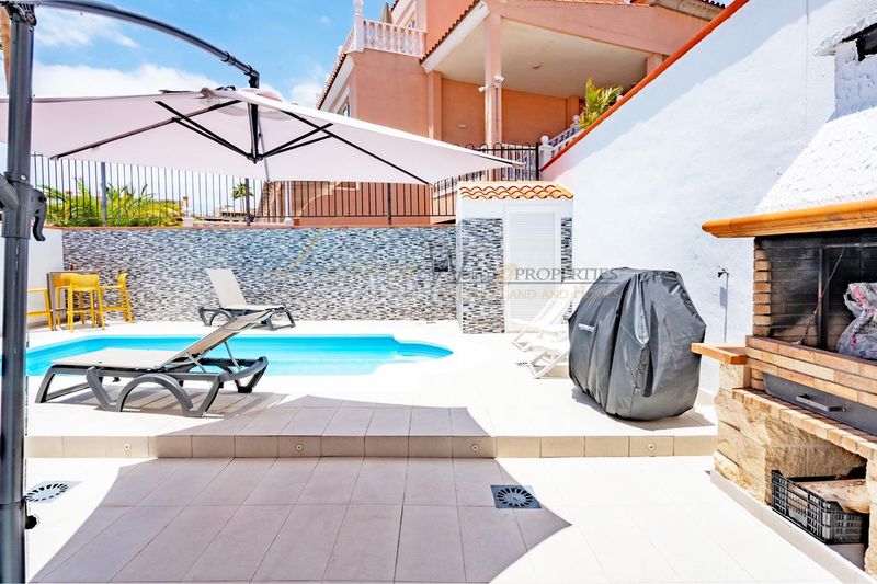 Foto 633cbc5d-4ea5-441a-9bad-35d7dd7af28b. Casa amb aparcament piscina a Playa del Duque Adeje