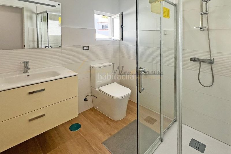 Foto d96b71ba-e950-454b-ad28-05b71efc3ca1. Apartament amb piscina a Costa del Silencio Arona