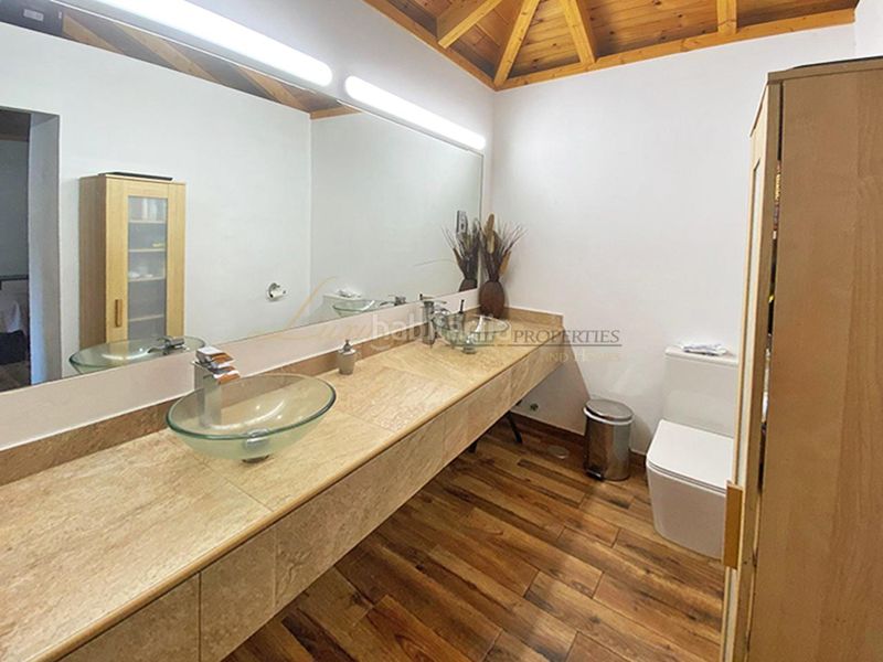 Foto 774ca98e-5716-4091-b395-3f35c8a3a0e6. Casa a Guía de Isora interior Guía de Isora