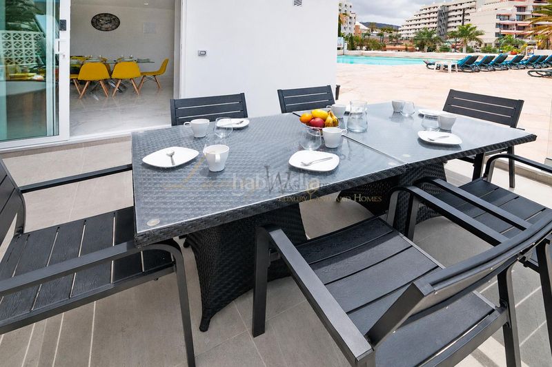 Foto 9adc00d8-824f-45c8-83f2-ed0bf4044199. Apartament amb piscina a Playa de las Américas Adeje