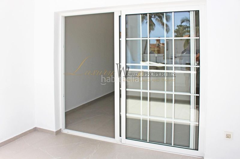 Foto a1113026-b149-46e4-8c90-1240675fb542. Apartament amb piscina a Playa de Fañabé Adeje