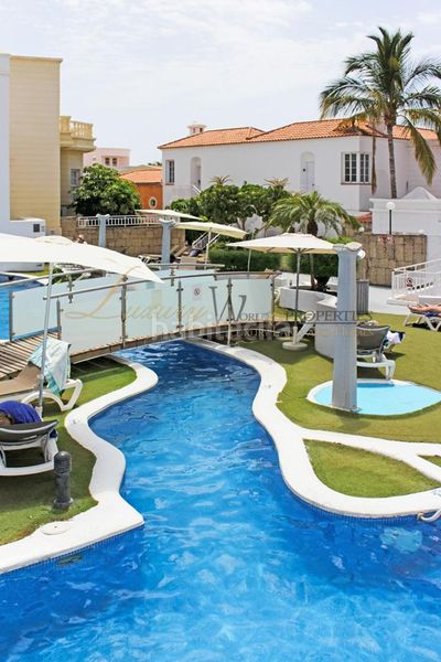 Foto a7263273-6d26-494c-b7dd-84b56483626c. Apartament amb piscina a Playa de Fañabé Adeje