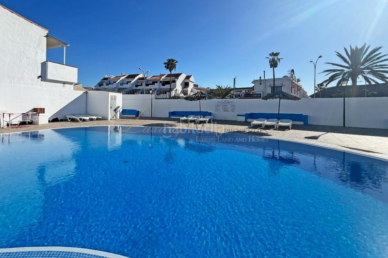 Foto 427ba286-07da-4029-8a7a-2fa68e472e2f. Apartament amb piscina a Costa del Silencio Arona