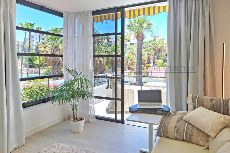 Foto 96d70605-4134-48a9-82e7-5cabc74a7342. Apartament amb piscina a Playa de las Américas Arona