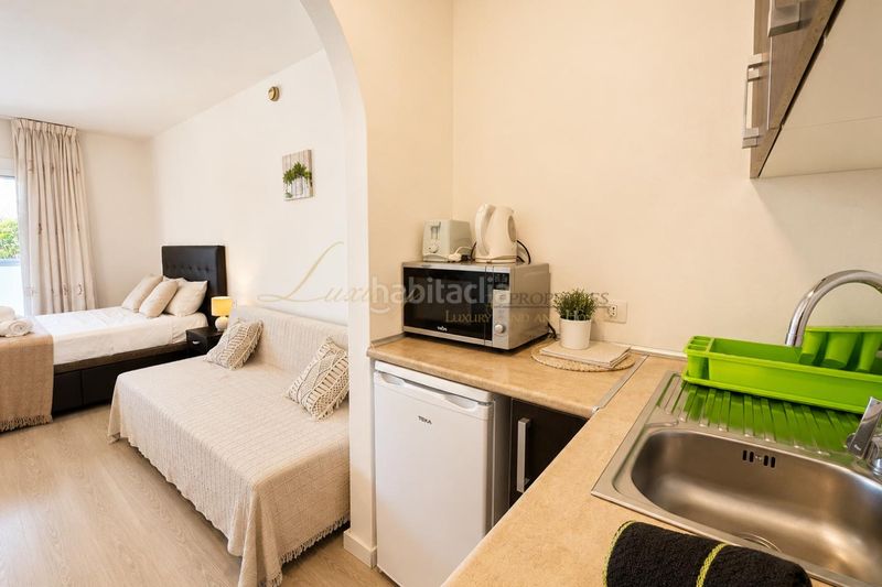 Foto 8f65d7d2-b322-4eb2-a4e7-8f4e99f8caf6. Studio avec piscine dans Playa de las Américas Arona