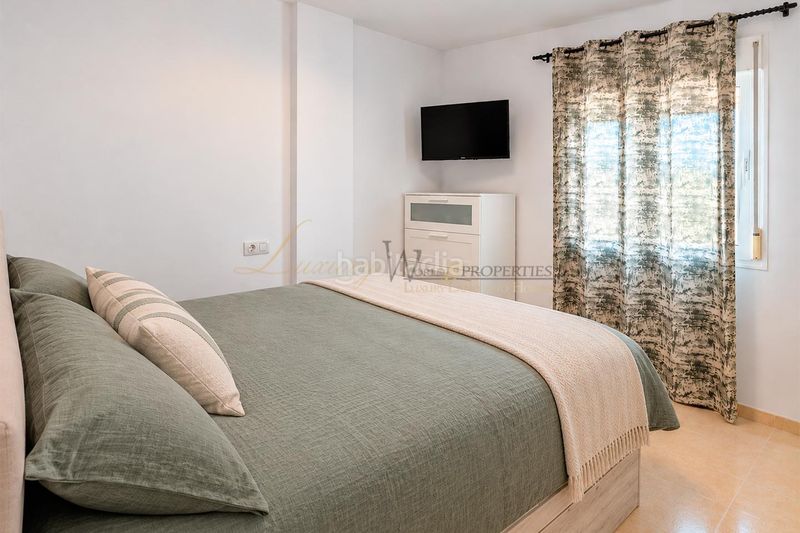 Foto dea9b22a-5103-464a-9df9-78b3f1de441c. Àtic amb aparcament piscina a Chayofa Arona